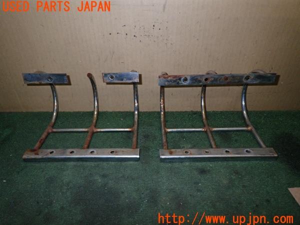 3UPJ=31500040]三菱 ジープ(J53)社外 テールランプガード 中古_m4