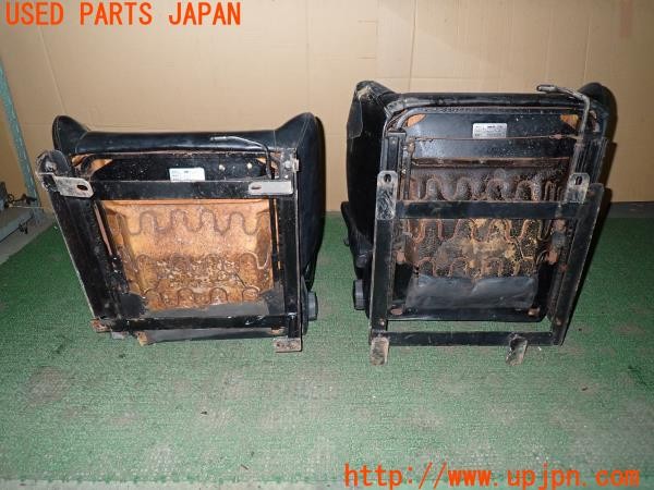 3UPJ=31500609]三菱 ジープ(J53)株式会社ウェッズ アラコ AAR シートセット 運転席 助手席 レール付き 中古_m2