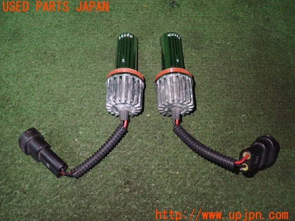 3UPJ=31550505]ヴォクシー(ZRR80W)KOITO LEDバルブ フォグランプ 12V 7W 中古_m1