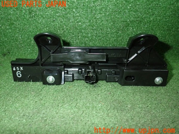 3UPJ=31550590]ヴォクシー(ZRR80W)純正 ハイマウントストップランプ 中古_m3