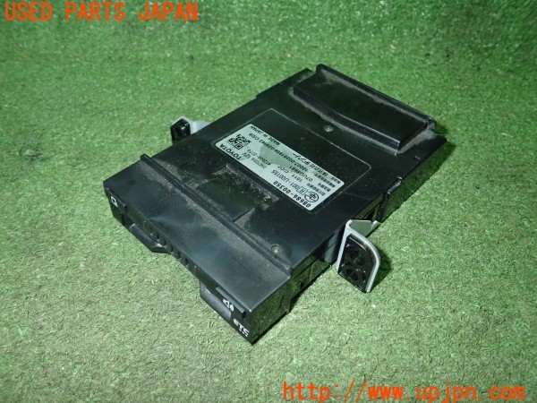 3UPJ=31690503]ヴェルファイア ハイブリッド(AYH30W)純正ビルトイン 08686-00350 ETC車載器 中古_m0