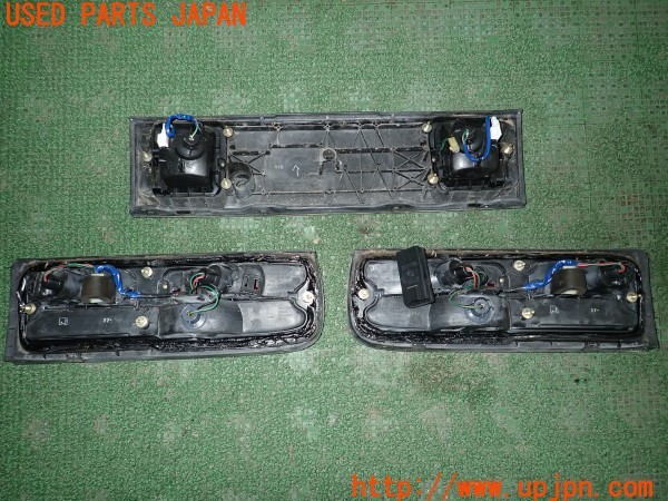 3UPJ=31750547]フェアレディZ(GCZ32)前期 純正 テールランプ ガーニッシュ セット 中古_m3