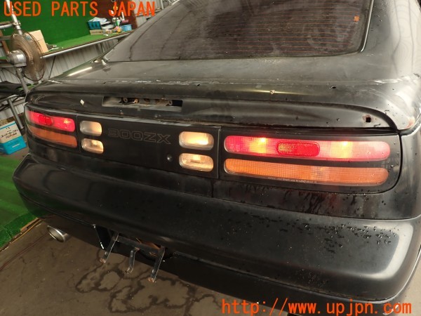 3UPJ=31750547]フェアレディZ(GCZ32)前期 純正 テールランプ ガーニッシュ セット 中古_m4