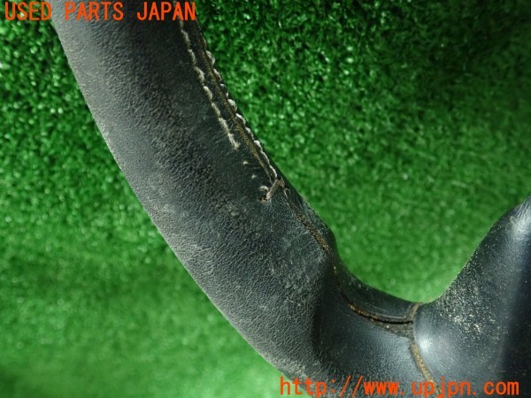 3UPJ=31750617]フェアレディZ(GCZ32)前期 MOMO モモ CORSE ステアリング 350mm 中古_m2
