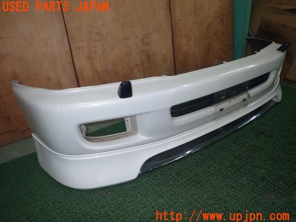3UPJ=31780048]ランクル100系(UZJ100W)前期 純正 フロントバンパー 中古_m0