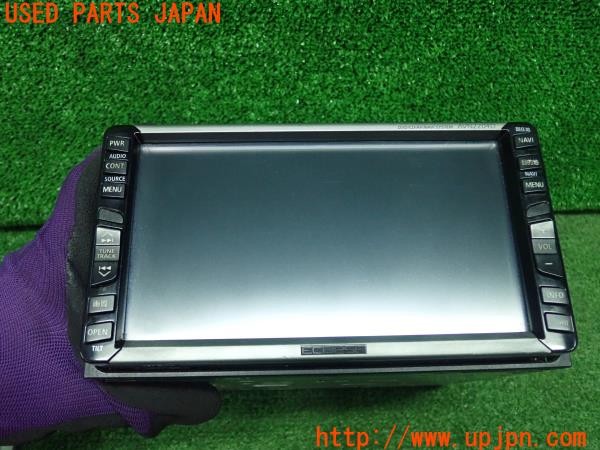 3UPJ=31780502]ランクル100系(UZJ100W)前期 ECLIPS イクリプス AVN2204D DVDナビ 地図ディスク/取付ステー付 中古_m1