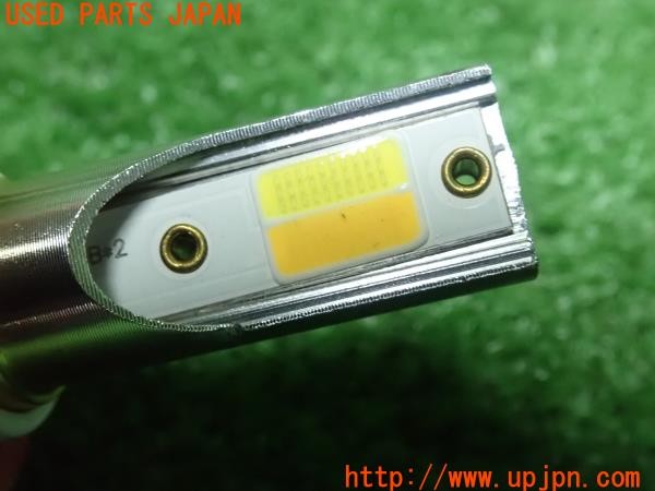 3UPJ=31820512]レクサス CT200h(ZWA10)社外 LEDバルブ フォグランプ 2色切替え 1点 中古_m2