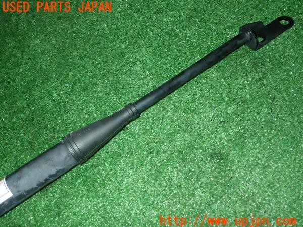 3UPJ=31820702]レクサス CT200h(ZWA10)純正  リアパフォーマンスダンパー 中古 _m1