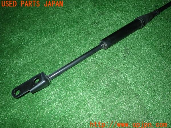 3UPJ=31820702]レクサス CT200h(ZWA10)純正  リアパフォーマンスダンパー 中古 _m3