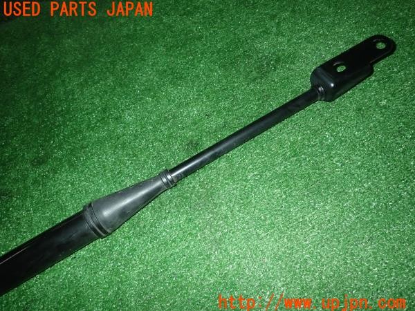 3UPJ=31820702]レクサス CT200h(ZWA10)純正  リアパフォーマンスダンパー 中古 _m4