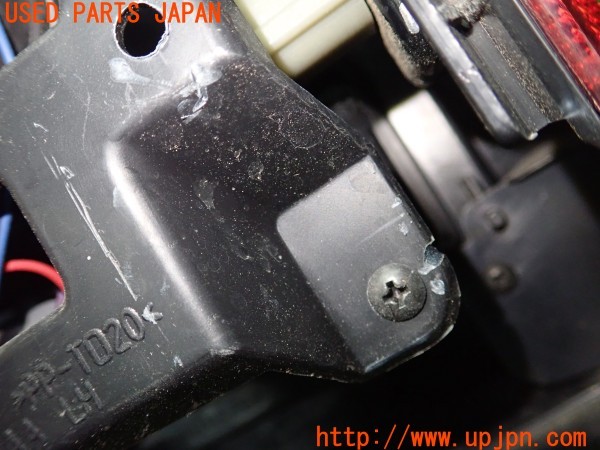 3UPJ=31890547]ジープラングラー アンリミテッド(JL36L)純正 55112892AG  テールランプ 中古_m4