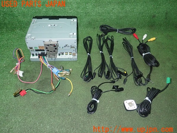 3UPJ=32090565]ジープ グランドチェロキー(WK36A)carrozzeria カロッツェリア AVIC-RZ801-D メモリーナビ 2017年度版 中古_m2