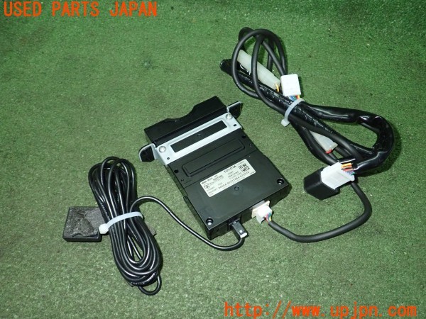 3UPJ=32140503]ハリアー(ZSU60W)純正ビルトイン 08686-00341 ETC車載器 中古_m1