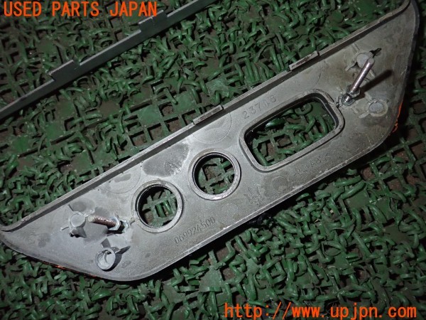 3UPJ=32170645]マセラティ グラントゥーリズモ(MGT)純正 オーディオパネル ドアトリム  内装パネル 中古_m2