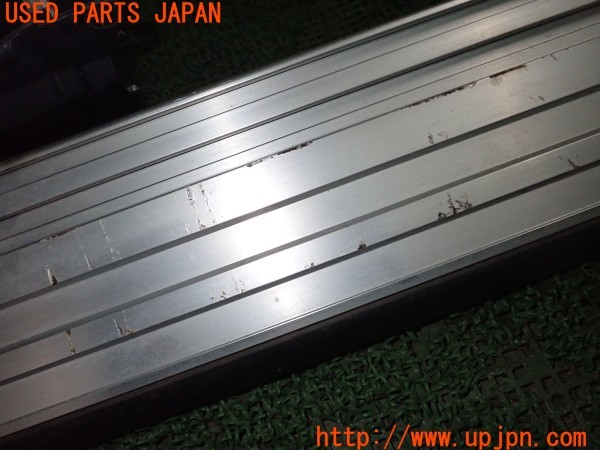 3UPJ=32200025]デリカD:5(CV1W)純正 電動サイドステップ オートサイドステップ 左サイドステップ 中古_m3