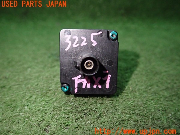 3UPJ=32250560]ボルボ C40 リチャージ(XE400RXCE)純正 P32340119 フロントカメラ 中古_m3
