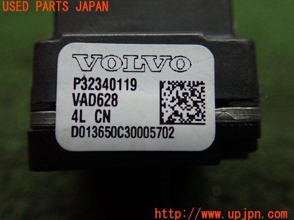 3UPJ=32250560]ボルボ C40 リチャージ(XE400RXCE)純正 P32340119 フロントカメラ 中古_m4