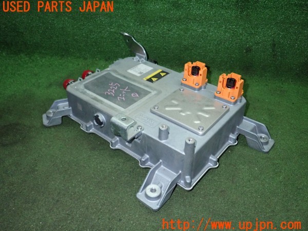 3UPJ=32250580]ボルボ C40 リチャージ(XE400RXCE)純正 32361035 ボルテージインバーター 中古_m1