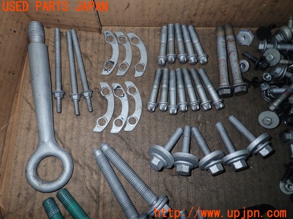 3UPJ=32290720]ジャガー XE(JA2NA X760)ネジ・ナット・ステー類 セット ジャンク_m1
