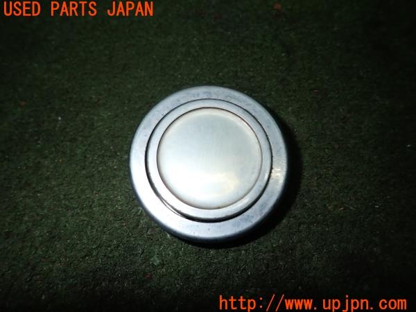 3UPJ=32390532]三菱 ジープ(J59)社外 ホーンボタン スイッチ 外径約59.5mm 中古_m0