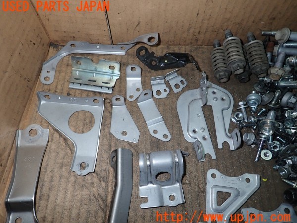 3UPJ=32440720]レクサス GS350(GRL10)ネジ・ナット・ステー類 セット ジャンク_m1