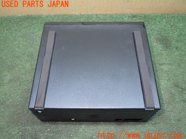 3UPJ=32450625]アウディ A1 スポーツバック(8XCHZ)純正 パンク修理キット エアコンプッサーのみ 中古_m2