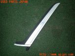 3UPJ=32470013]ベンツ 240D(115117)W115 純正 左フロントピラーモール 中古_s0