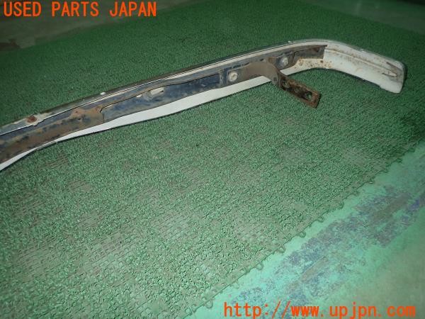 3UPJ=32470048]ベンツ 240D(115117)W115 純正 フロントバンパー 中古_m2