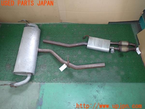 3UPJ=32530152]キャデラック XT5(C1UL)純正 82237097 マフラー 2分割カット 中古_m0