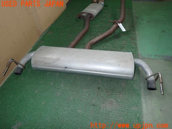 3UPJ=32530152]キャデラック XT5(C1UL)純正 82237097 マフラー 2分割カット 中古_m4
