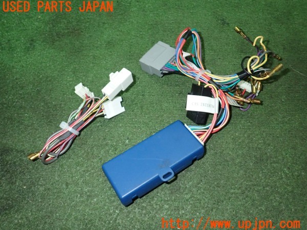 3UPJ=32570512]クライスラー 300C(LX57)前期 PAC JAPAN パックジャパン C2R-CHY4 ナビ オーディオ ハーネス インターフェ-ス 中古 _m1