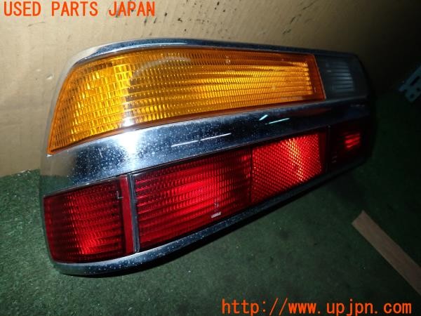 3UPJ=32590547]BMW 520i(E28)純正 1366769L 左テールランプ 中古_m0