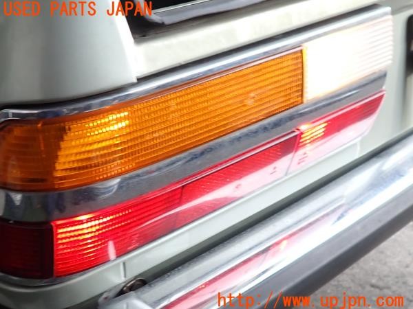 3UPJ=32590547]BMW 520i(E28)純正 1366769L 左テールランプ 中古_m4