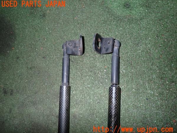 3UPJ=32670053]ヴェルファイア(GGH20W)社外 ボンネットダンパー カーボン調 中古_m4