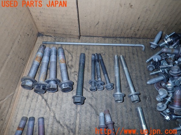 3UPJ=32730720]ヴォクシー(AZR60G)ネジ・ナット・ステー類 セット ジャンク_m1