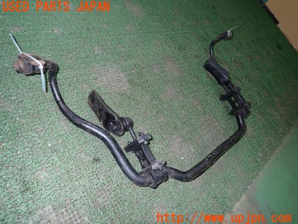 3UPJ=32790425]ランクルプラド(KZJ71W)後期 純正 フロントスタビライザー ボディリフト 社外延長ブロック付き 中古_m2