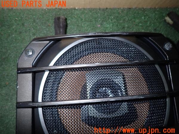 3UPJ=32790535]ランクルプラド(KZJ71W)後期 純正 86160-90K02 バックドアスピーカー 中古_m3