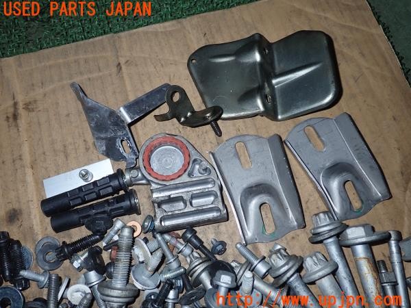 3UPJ=32870720]マセラティ ギブリ(MG30A M157)ネジ・ナット・ステー類 セット ジャンク_m1