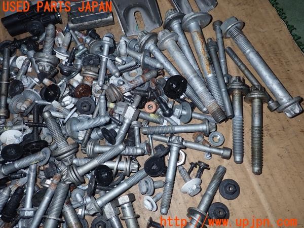 3UPJ=32870720]マセラティ ギブリ(MG30A M157)ネジ・ナット・ステー類 セット ジャンク_m2
