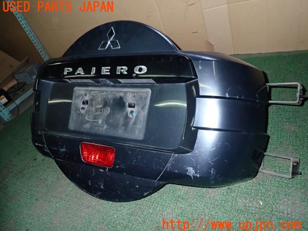 3UPJ=32890029]パジェロ ロング エクシード(V98W)純正 スペアタイヤカバー 中古_m2