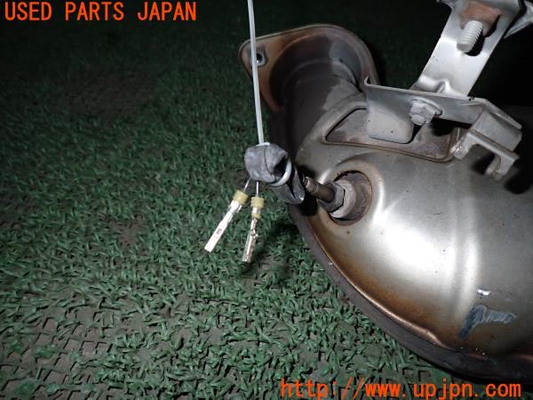 3UPJ=32890159]パジェロ ロング エクシード(V98W)純正 触媒① 中古_m4