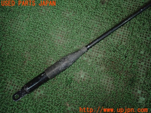 3UPJ=32900702]レクサス CT200h(ZWA10)純正 フロントパフォーマンスダンパー 中古_m4