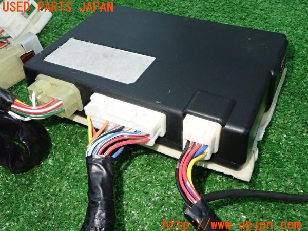 3UPJ=32920572]アルファードG(MNH10W)純正？ リモコンエンジンスターター リモートスタート車載器 中古_m2