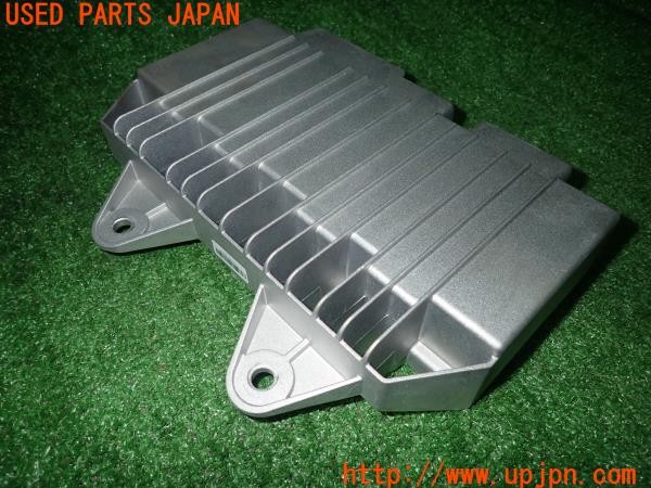 3UPJ=32930511]ポルシェ カイエン S ハイブリッド(92ACGE 958型)純正 7P5.035.223.G アンプ 中古_m1