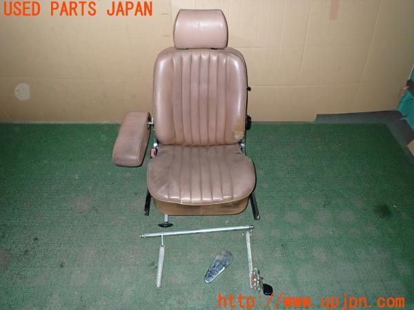 3UPJ=33040639]ベンツ 500SL(不明 R107)純正 運転席 シートレール・アームレスト・レバー付き 中古_m0
