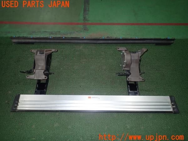 3UPJ=33070025]デリカD:5(CV1W)純正 電動サイドステップ オートサイドステップ 左サイドステップ 中古_m0