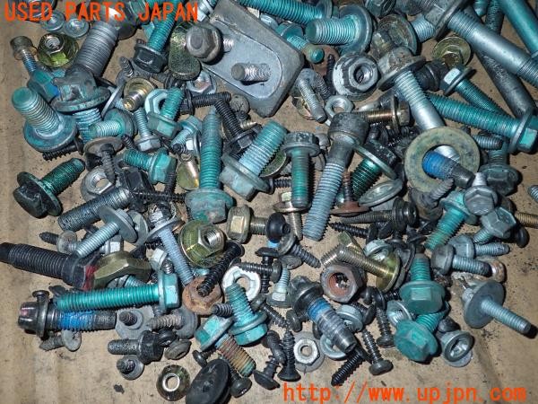 3UPJ=33080720]ポルシェ ボクスター S(98624)ネジ・ナット・ステー類 セット ジャンク_m3