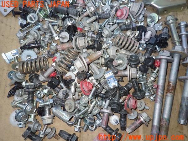 3UPJ=33480720]アクア(NHP10)前期 ネジ・ナット・ステー類 セット ジャンク_m4