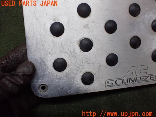 3UPJ=33670629]BMW 525i(NE25 E60)前期 社外 フロアパネル ヒールパッド AC SCHNITZER ロゴ入り 中古_m2
