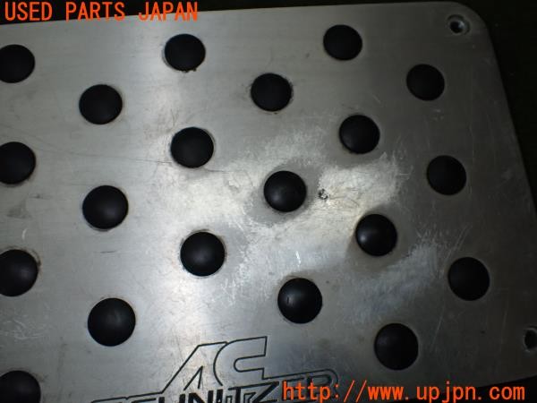 3UPJ=33670629]BMW 525i(NE25 E60)前期 社外 フロアパネル ヒールパッド AC SCHNITZER ロゴ入り 中古_m4